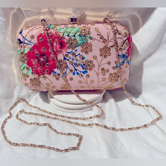 Floral clutch, minaudiere, pink with gold embroidery & sequins, crossbody. - Picture 4 of 9